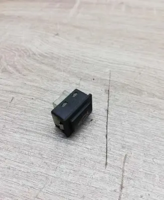 BMW 5 E60 E61 Tailgate opening switch 6921846