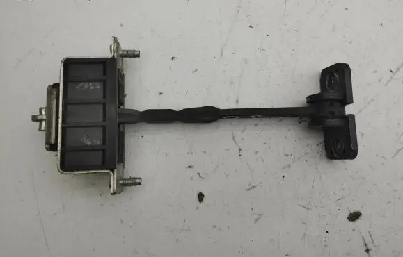 Mercedes-Benz E W211 Front door check strap stopper