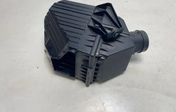 Jaguar E-Pace Air filter box GJ329600AE LR071943 GJ329A612AB