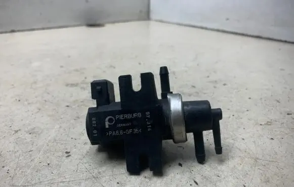 Audi A4 S4 B5 8D Turbo solenoid valve 1H0906627 97T322 72190320
