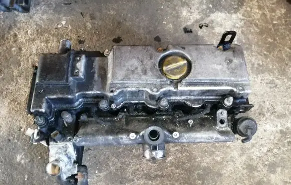 Opel Zafira A Engine head 