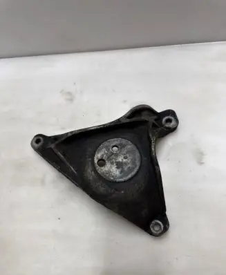 BMW 5 E39 Engine mounting bracket 1096080
