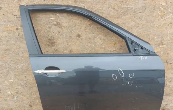 Alfa Romeo 156 Front door