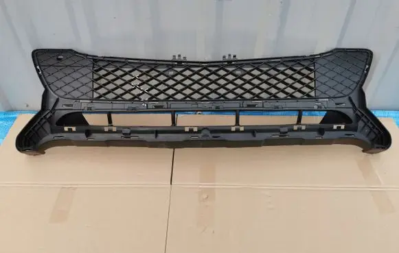 Mercedes-Benz GLK (X204) Front bumper lower grill A2048856823BAAAX