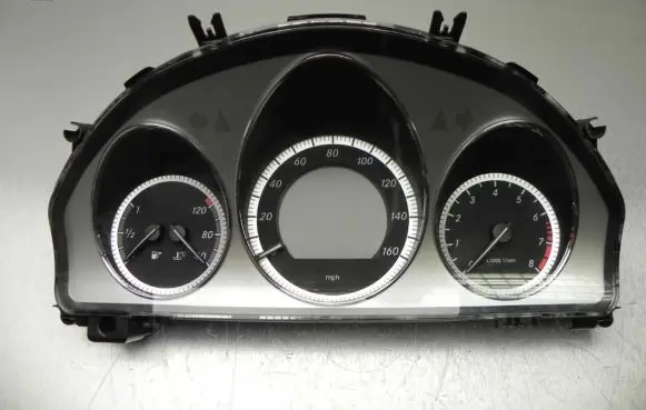 Speedometer (instrument cluster)