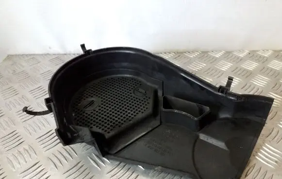 Audi A4 S4 B5 8D Timing belt guard (cover) Z059109107