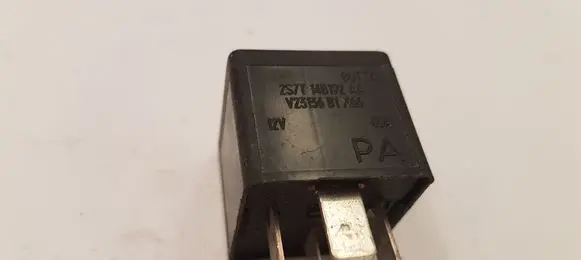 Ford Mondeo Mk III Other relay V23136B1X66 5M5T14B192CA