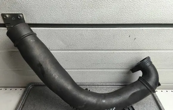 Peugeot 5008 Intercooler hose/pipe S6000391