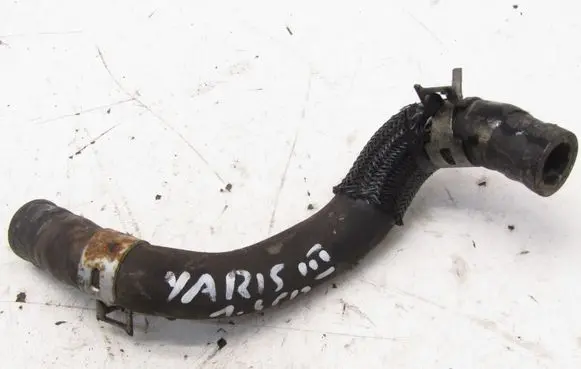 Toyota Yaris Engine coolant pipe/hose 1352