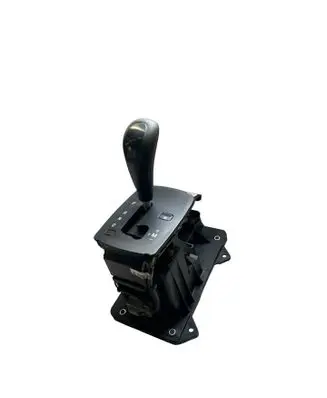 Volvo V50 Gear shifter/selector 30684287