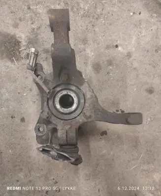 Opel Zafira A Front wheel hub 