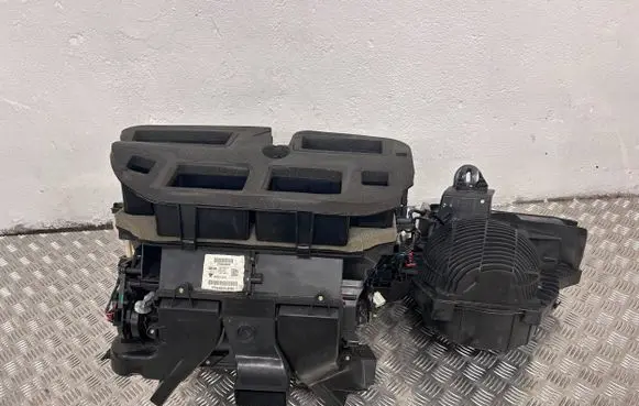 Maserati Levante Interior heater climate box assembly 670038354