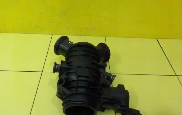 Land Rover Discovery 3 - LR3 Throttle body valve 4S7Q9L444CK 4S7Q
