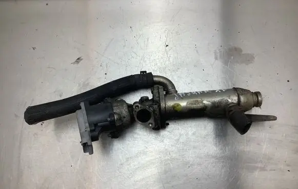 Jaguar XF X250 EGR valve cooler 4R8Q9Y493BM EJ7ZB 215087660