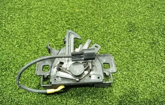Renault Trafic III (X82) Engine bonnet/hood lock/catch 656011705R