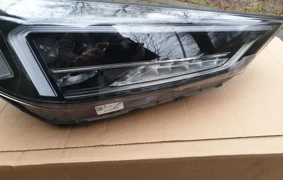 Hyundai Tucson TL Headlight/headlamp 92102D7700