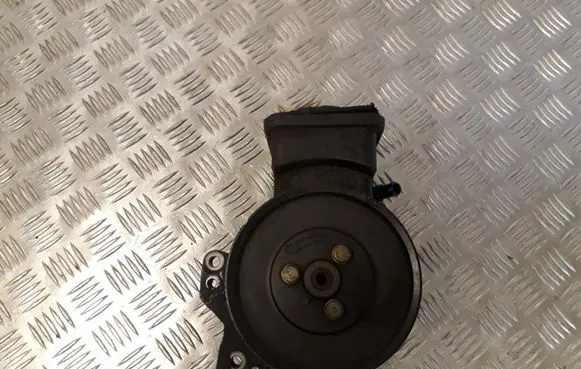 BMW 5 E39 Power steering pump