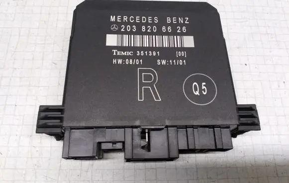 Mercedes-Benz C W203 Door control unit/module 2038206626 TEMIC351391