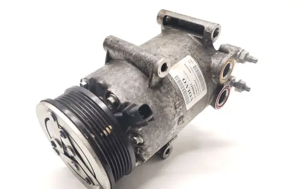 Volvo S60 Air conditioning (A/C) compressor (pump) 31404441