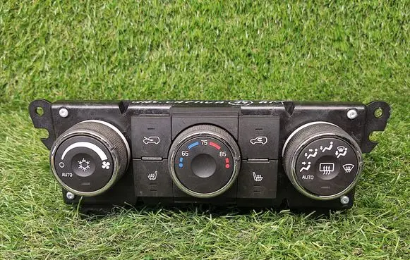 Chevrolet Captiva Climate control unit 23111247