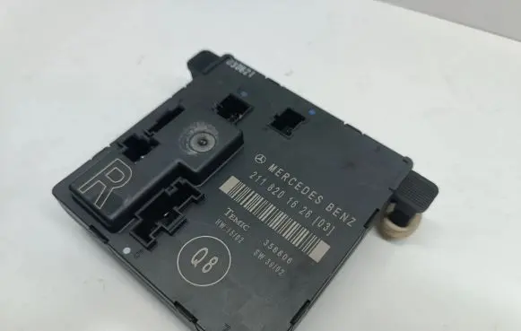 Mercedes-Benz E W211 Door control unit/module 2118201626