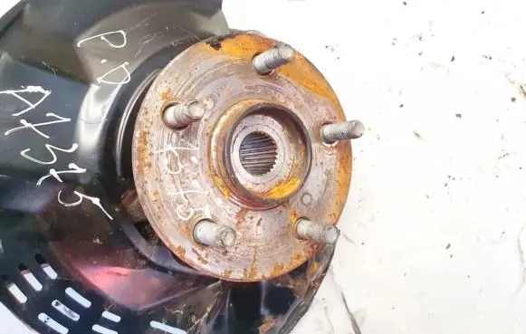 Toyota C-HR I Front wheel hub