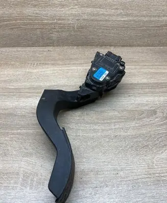 Audi A6 S6 C5 4B Accelerator throttle pedal 8D1723523G 6PV007770