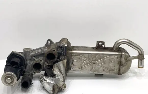 Volkswagen PASSAT B7 EGR valve 03L131512BB