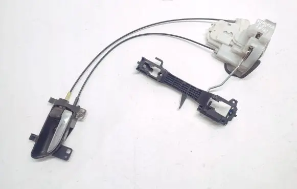 Subaru Impreza III Front door lock