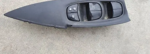 Nissan X-Trail T32 Other front door trim element