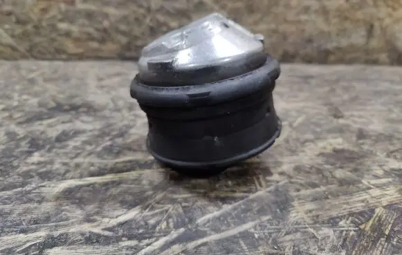 Mercedes-Benz SL AMG R230 Engine mount bracket A2102402717