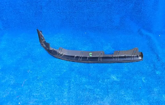 BMW 2 F45 Front door rubber seal 7298831
