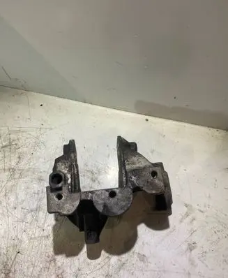 Volkswagen Transporter - Caravelle T5 Engine mounting bracket 070199343B 217125A231