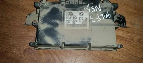 Volkswagen Golf III ABS control unit/module 1h0907379d 10094103204