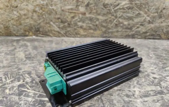 Mercedes-Benz SL AMG R230 Sound amplifier 2308200189