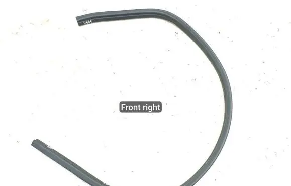 Maserati GranTurismo Front door rubber seal 82295000