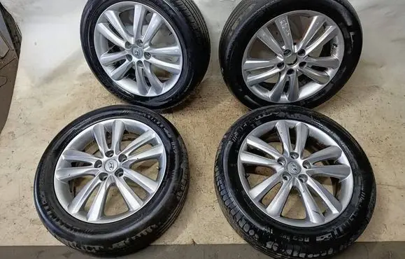 Hyundai ix35 R18 alloy rim 529102S300U3A