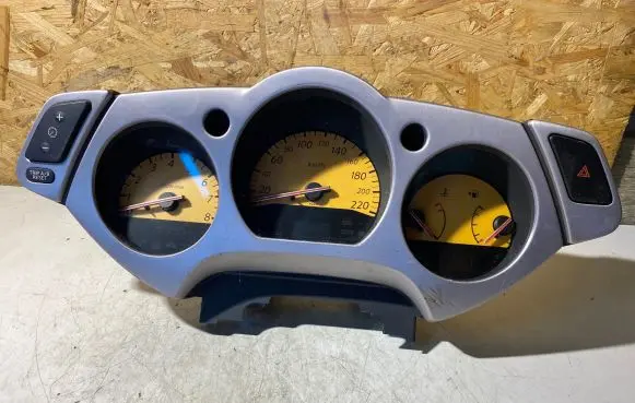 Nissan Murano Z50 Speedometer (instrument cluster)