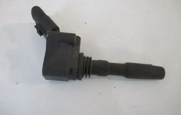 Volkswagen Polo V 6R High voltage ignition coil 04E905110M