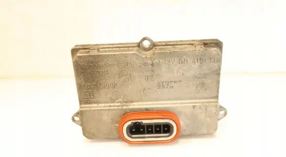 Audi A8 S8 D3 4E Voltage converter/converter module 