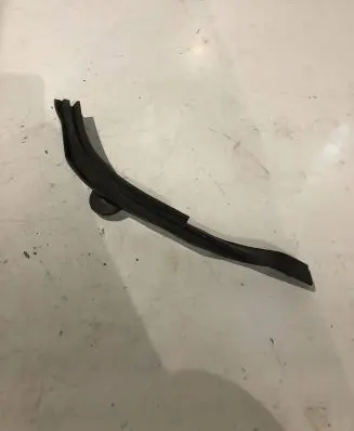 BMW X5 E70 Engine compartment rubber 77417012
