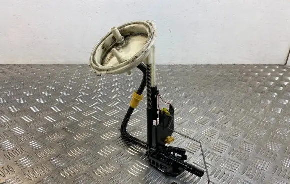 BMW 5 E60 E61 Fuel level sensor 6765849 484272 0580303