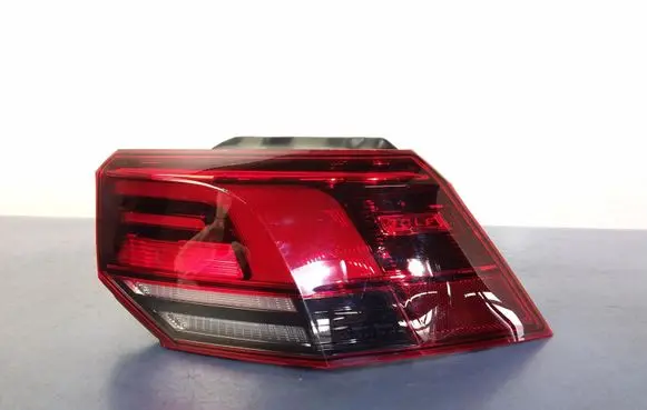Volkswagen Golf Sportsvan Rear/tail lights 81970201