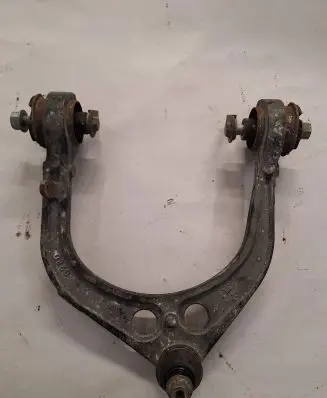 Chrysler 300C Front control arm RHD12