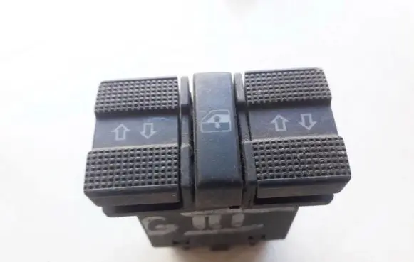 Volkswagen Golf III Electric window control switch 1H0959855A