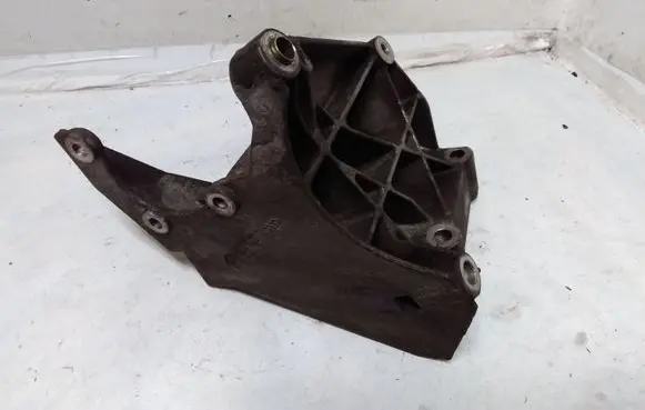 Volkswagen Phaeton Engine mounting bracket 077260885N 231DGJ2