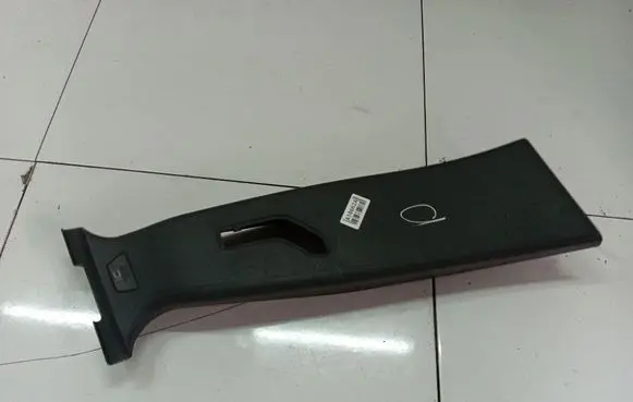Volvo V50 (D) pillar trim (bottom) 9486846RH