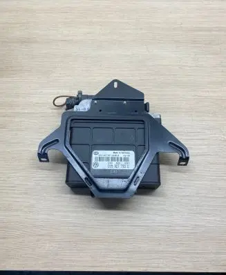 Volkswagen PASSAT B4 Gearbox control unit/module 01M927733G 5DG00765108