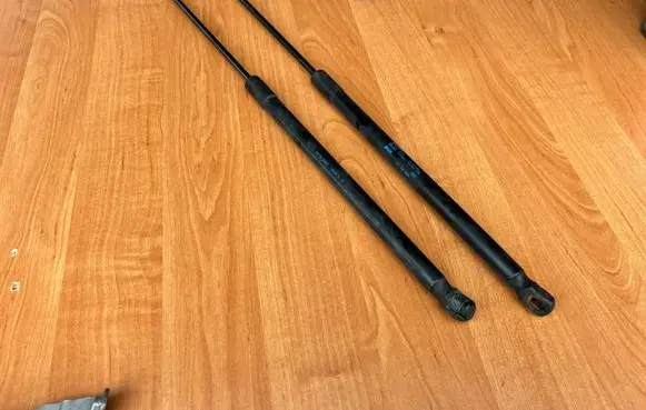 Seat Ibiza IV (6J,6P) Tailgate/trunk strut/damper 6J4827550B