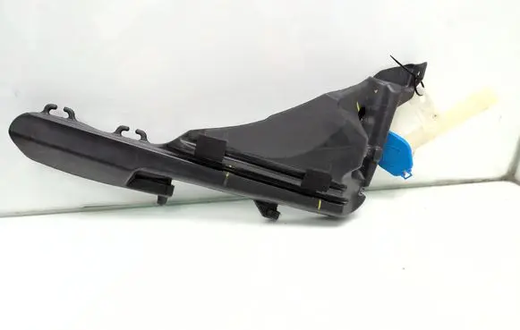 Opel Astra L Windshield washer fluid reservoir/tank 9843214980 9834417180 9832003580